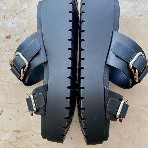 🔥2 for $20 DEAL–READ FIRST🔥SODA Black Slide Sandals - Picture 2 of 8